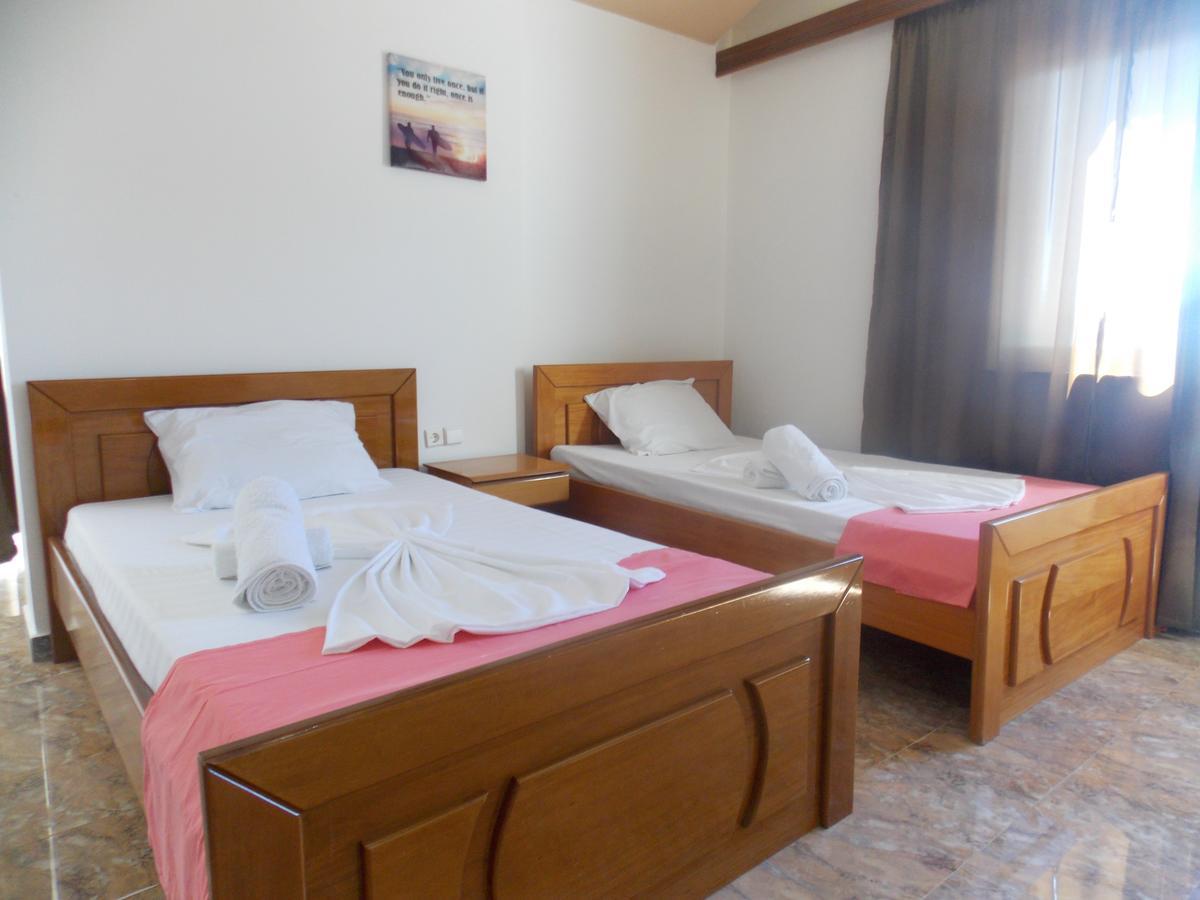 Hotel Dea Sarandë Eksteriør billede